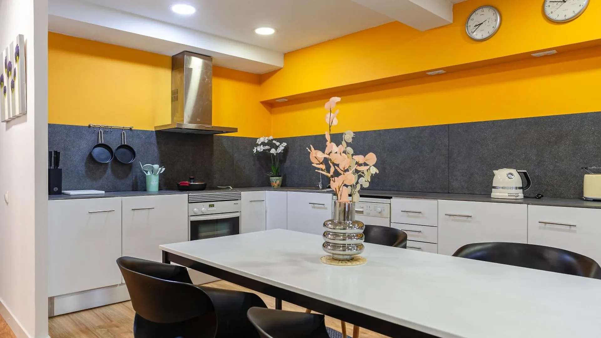 Orange Loft, Posibilidad De Parking Apartman Girona 0*,