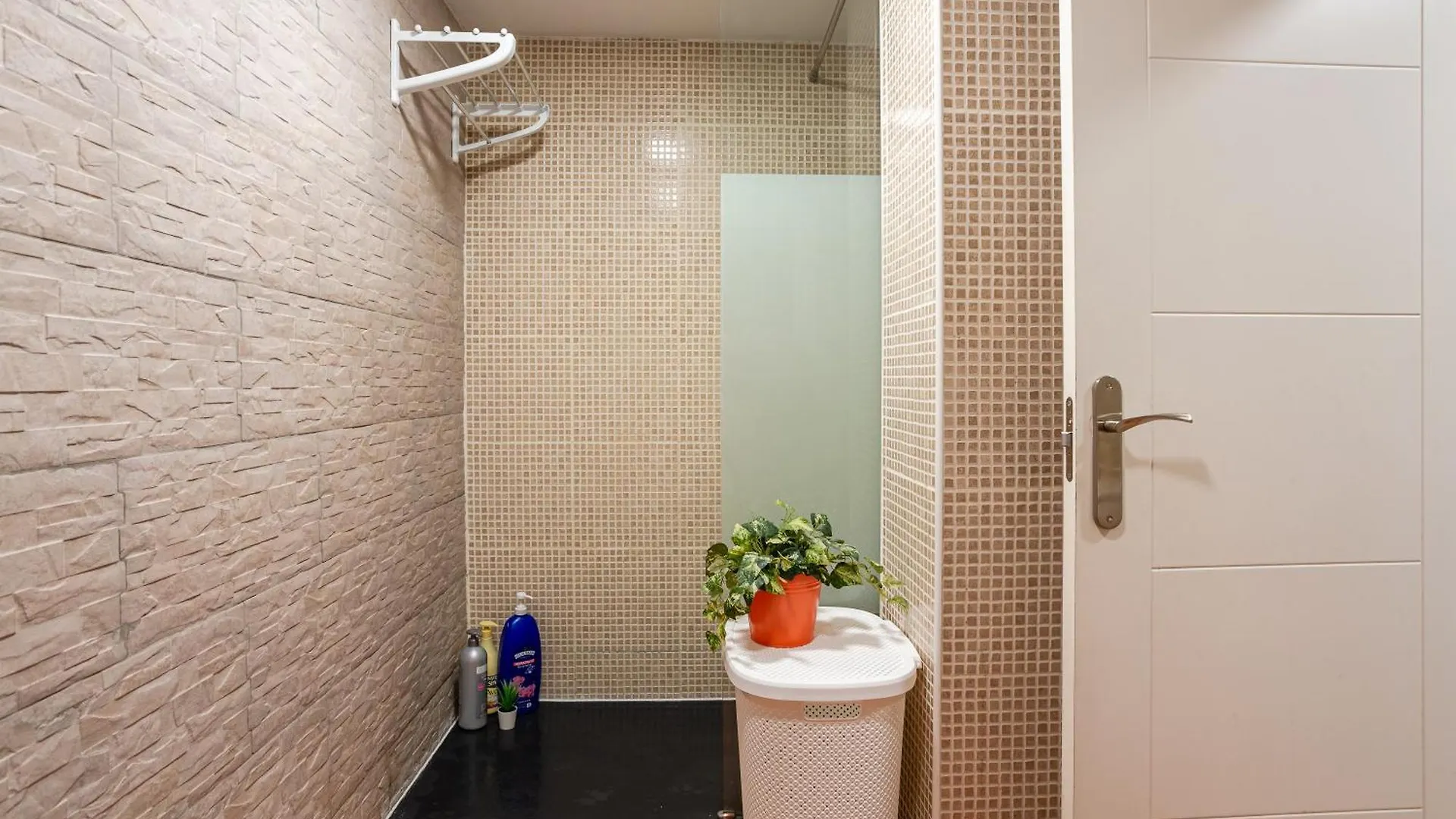 Orange Loft, Posibilidad De Parking Apartman Girona